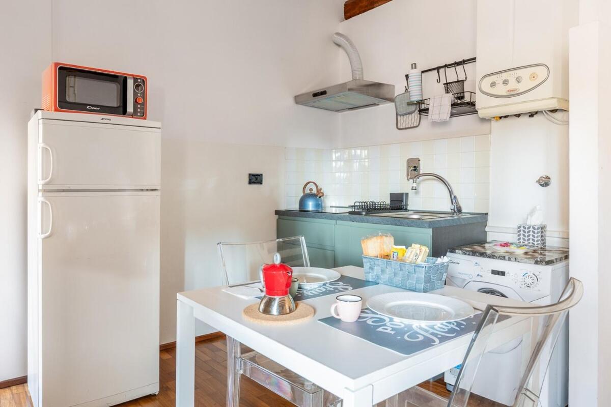 Apartamento Monolocale Sui Tetti Di Bologna - Via Indipendenza Exterior foto