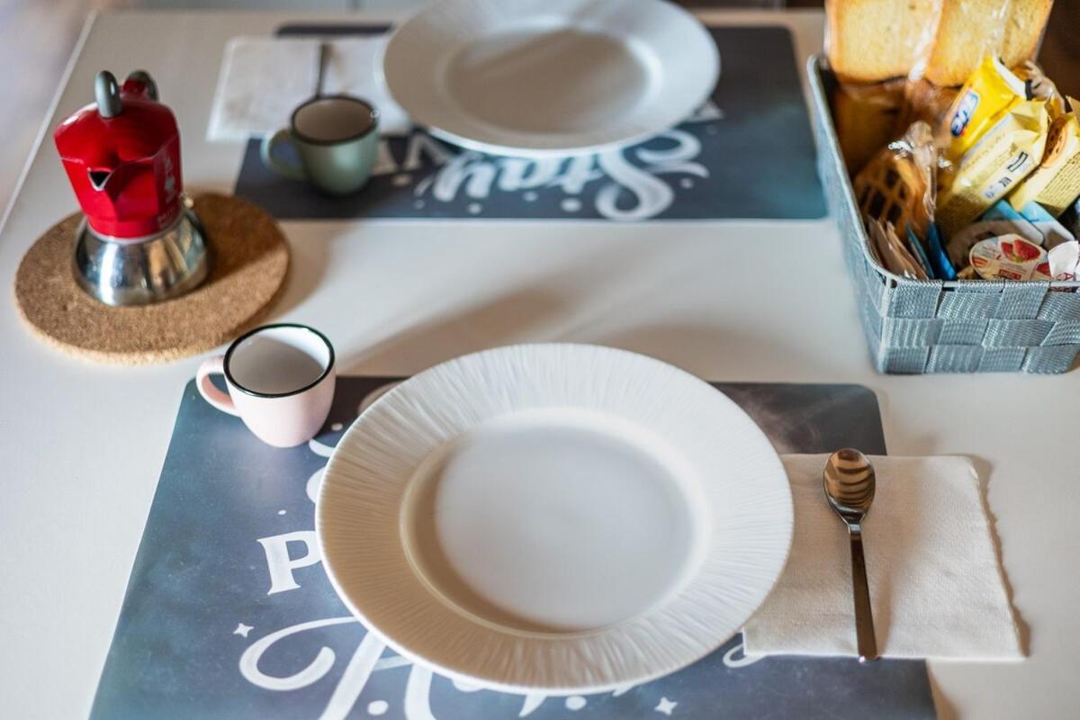 Apartamento Monolocale Sui Tetti Di Bologna - Via Indipendenza Exterior foto
