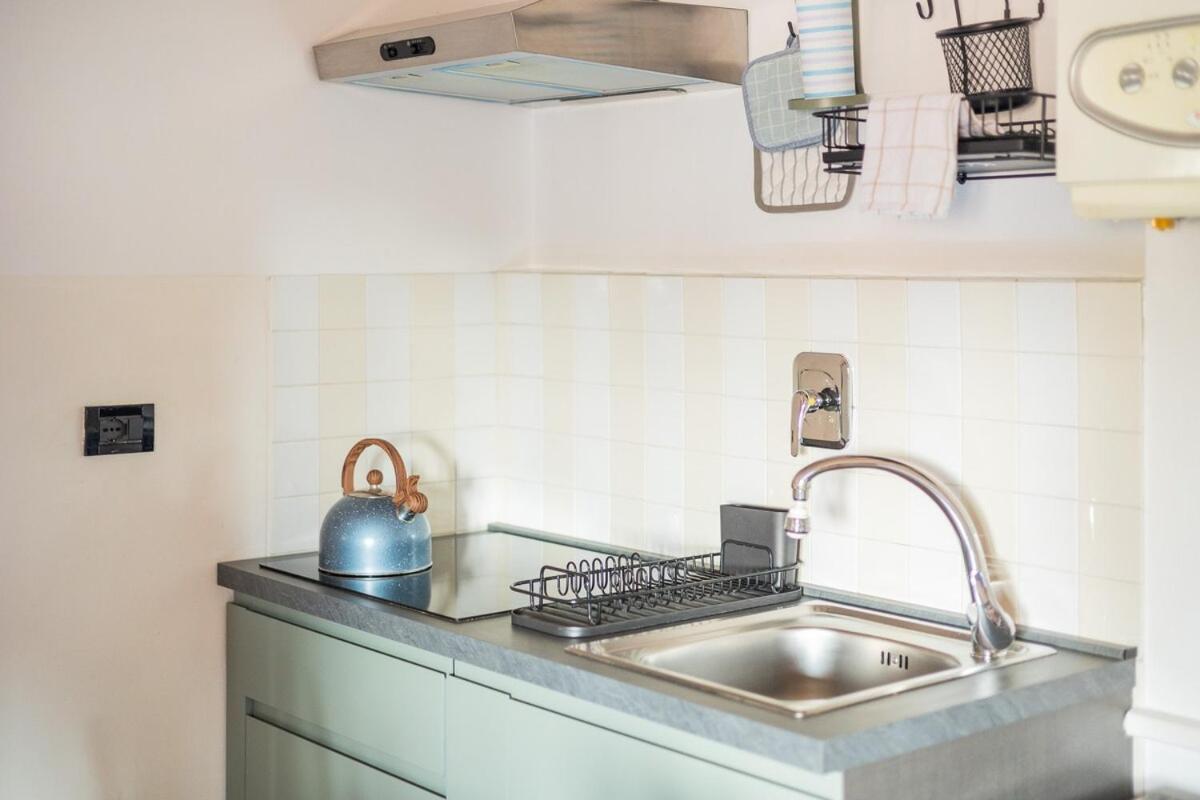 Apartamento Monolocale Sui Tetti Di Bologna - Via Indipendenza Exterior foto