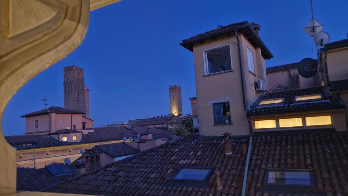 Apartamento Monolocale Sui Tetti Di Bologna - Via Indipendenza Exterior foto