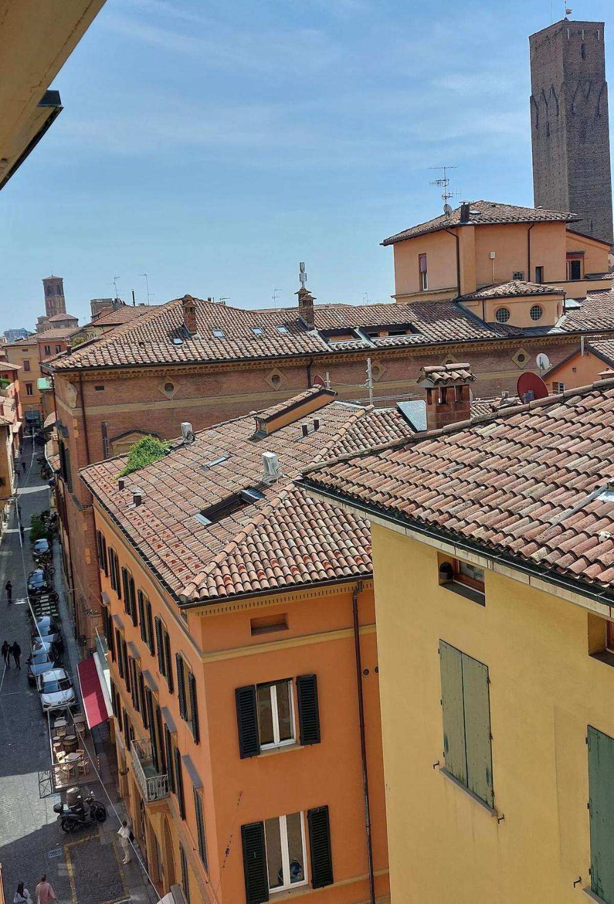 Apartamento Monolocale Sui Tetti Di Bologna - Via Indipendenza Exterior foto